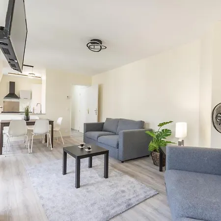 Sweet Family Vacations - Fairytale Factory Apartment Chessy (Seine-et-Marne)